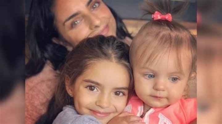 Exploring The Life Of Aislinn Derbez's Daughter