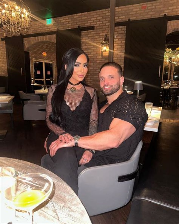 Is Angelina Still With Vinny 2.0?
