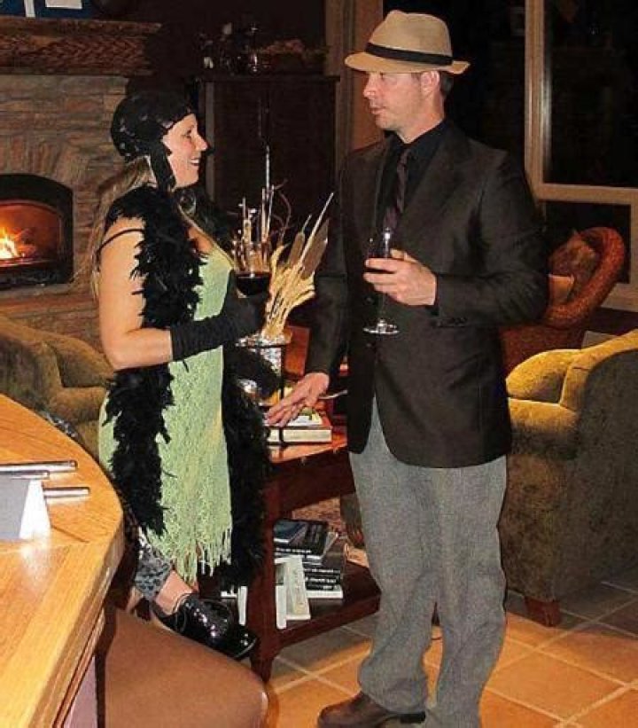 Is Dustin Hurt Married?