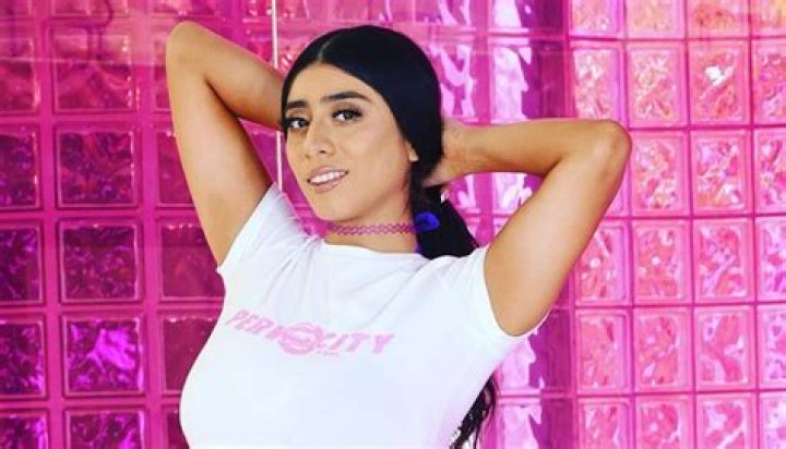What Ethnicity Is Violet Myers?
