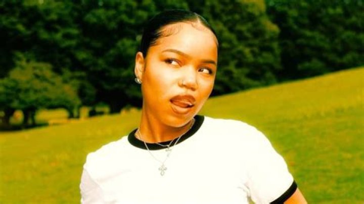 Who Is The Woman Behind The R&B Sensation?
