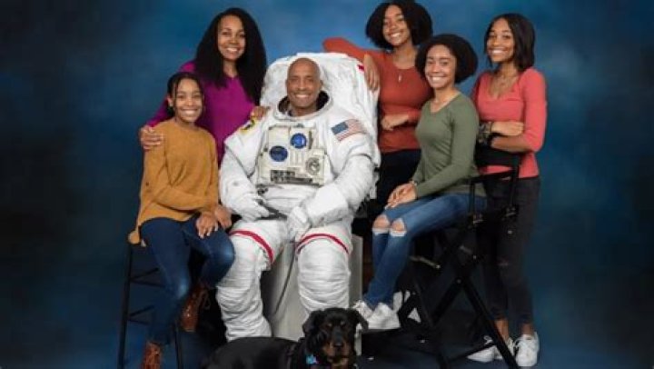 Who Is Victor Glover's Wife?